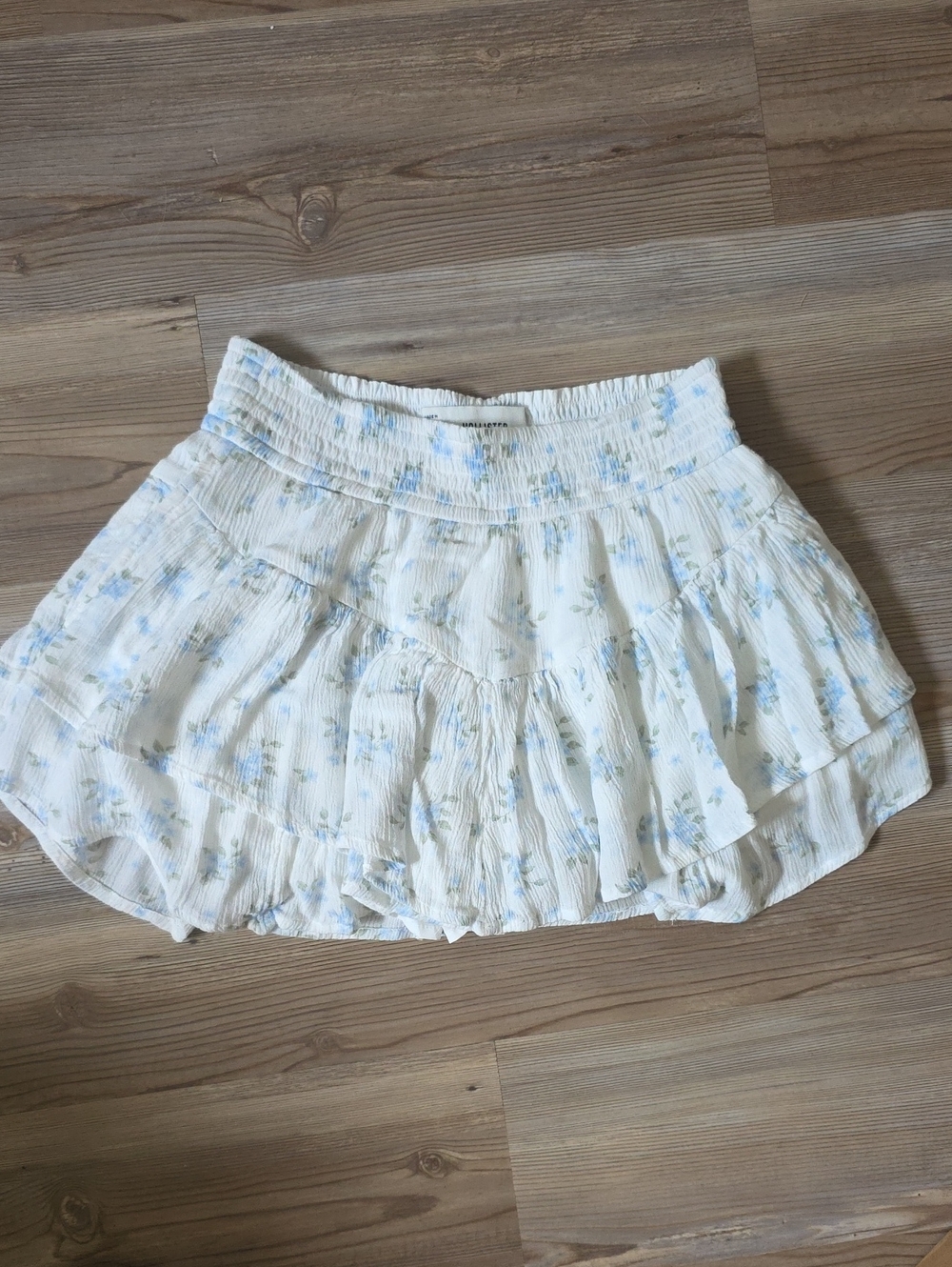 Hollister Light Blue Floral Ruffle Mini Skort- Small